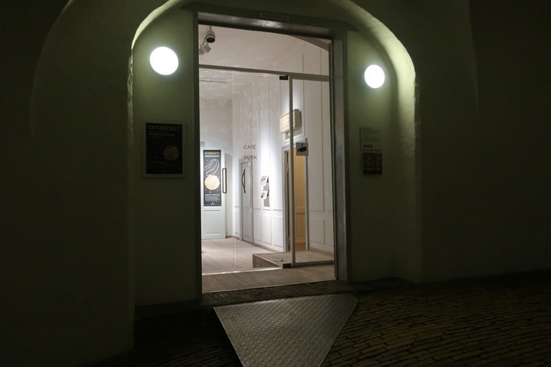 ラウンドタワー展示