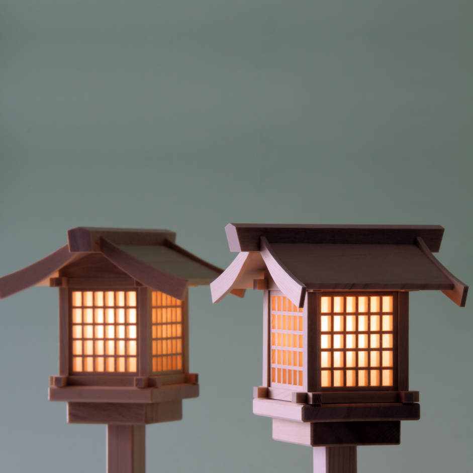 神前ならいつかは木製灯篭を置いてみよう - 神棚 上敷き 簾の