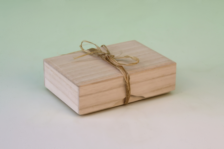 鎮物　真鍮製　桐箱入り　大麻で縛り埋めておく