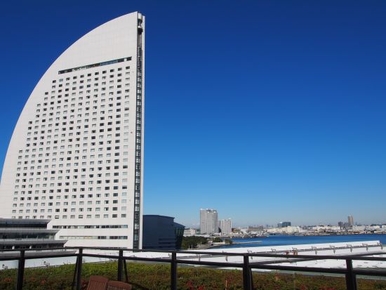 万葉俱楽部からのインターコンチネンタルホテル