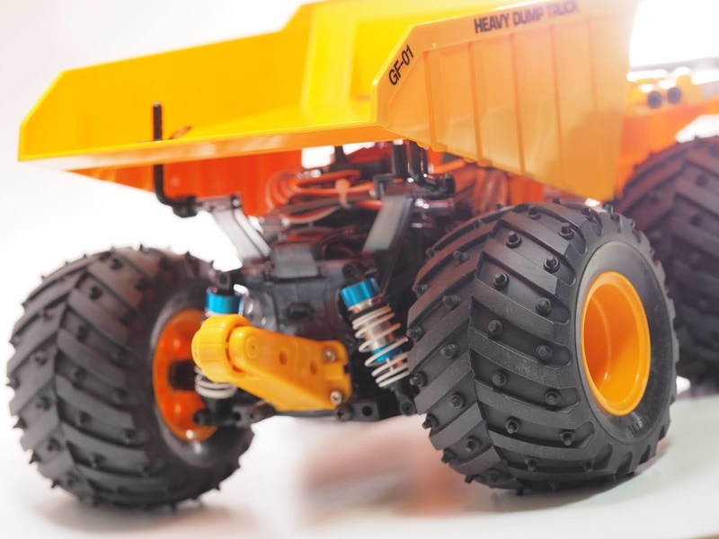 GF-01製作記その5】黄色いダンプのラジコンは公園でも大人気