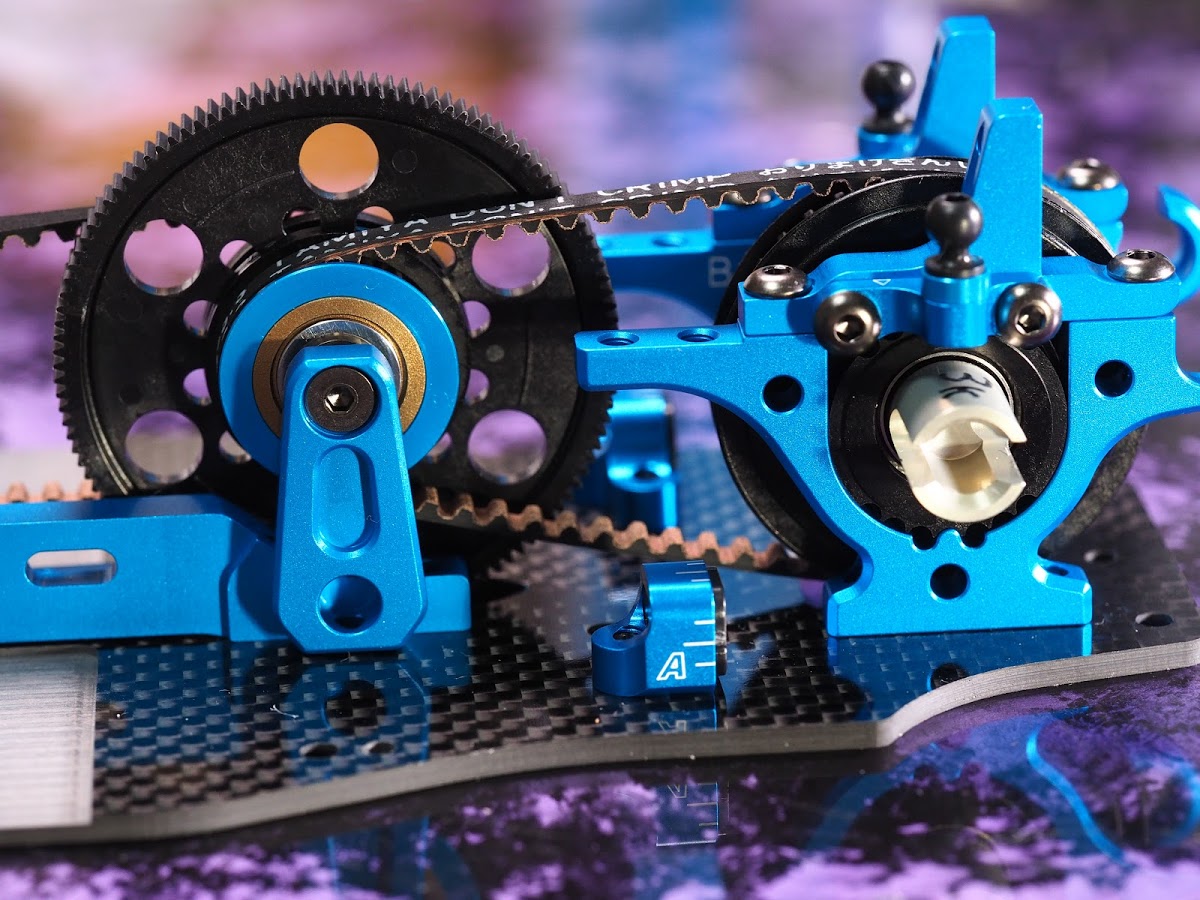 TRF420製作記【6〜8番まで】スパーやデフ搭載の仕方がTA07からの自分に