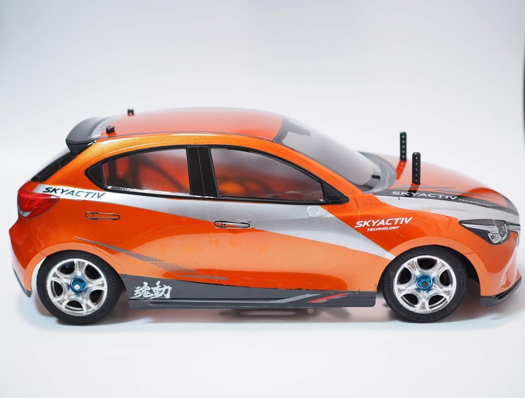 デミオ」のRC軽量ボディをメタリックオレンジに塗ってみた！タミヤ