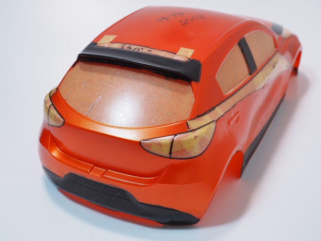 デミオ」のRC軽量ボディをメタリックオレンジに塗ってみた！タミヤ