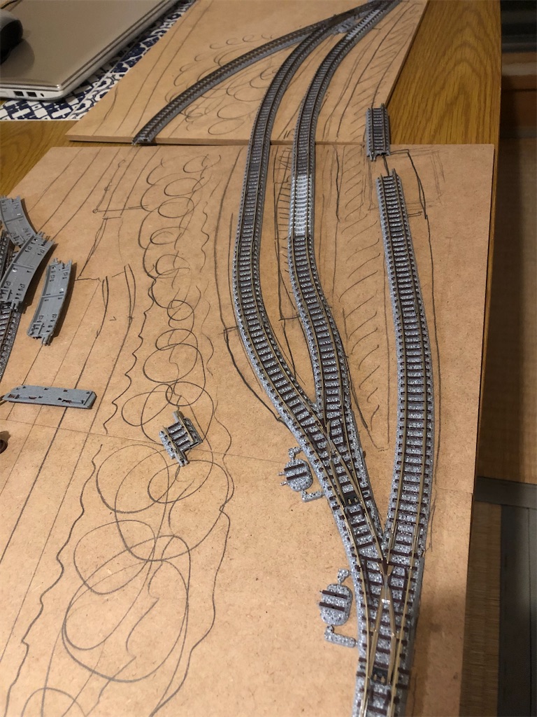 カーブする駅があるレイアウト - いまさらながらショーティーに