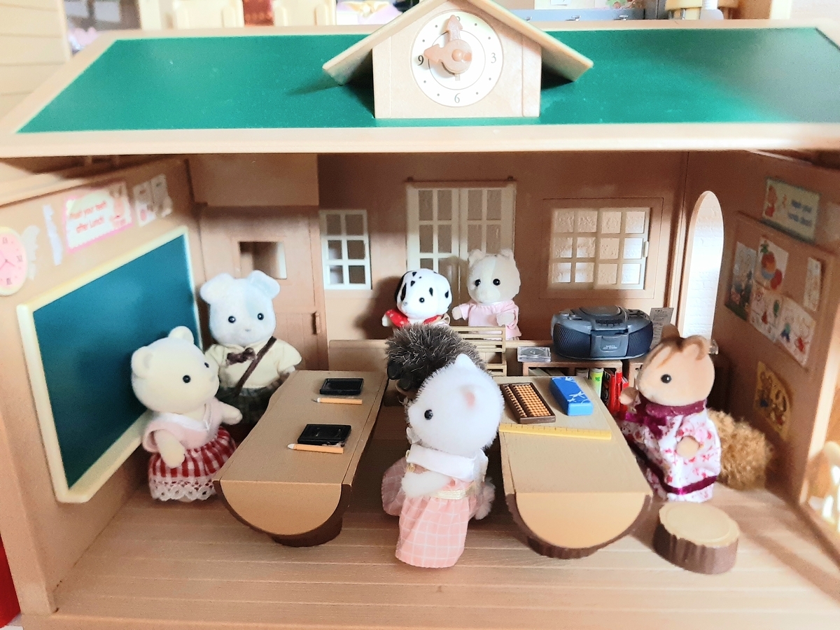 シルバニア 留学生 シロクマ女の子！ - おもちゃと絵本以外をミニマルに！