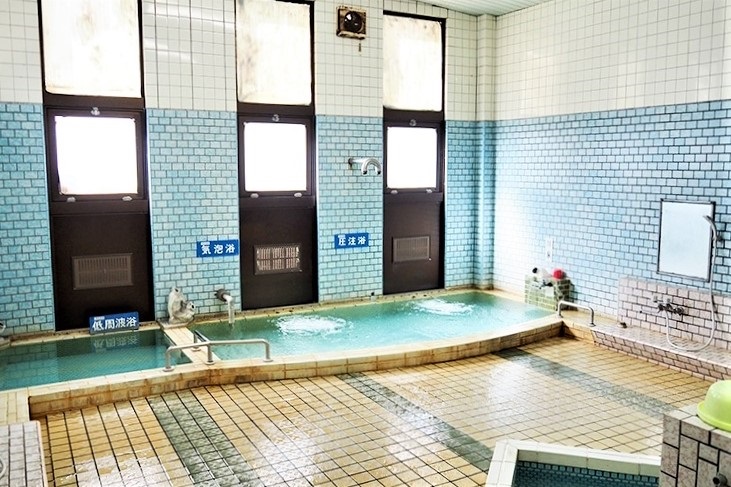 f:id:omoroionnsenn:20190517142319j:plain