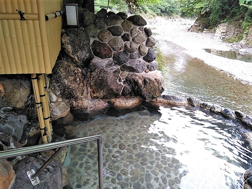 f:id:omoroionnsenn:20190811204416j:plain