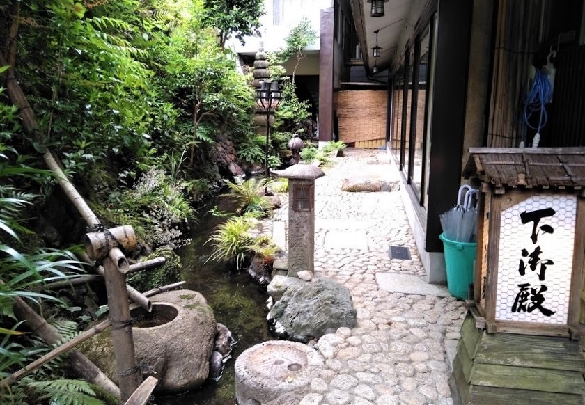 f:id:omoroionnsenn:20190811213601j:plain