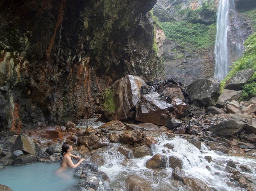 f:id:omoroionnsenn:20200425010327j:plain