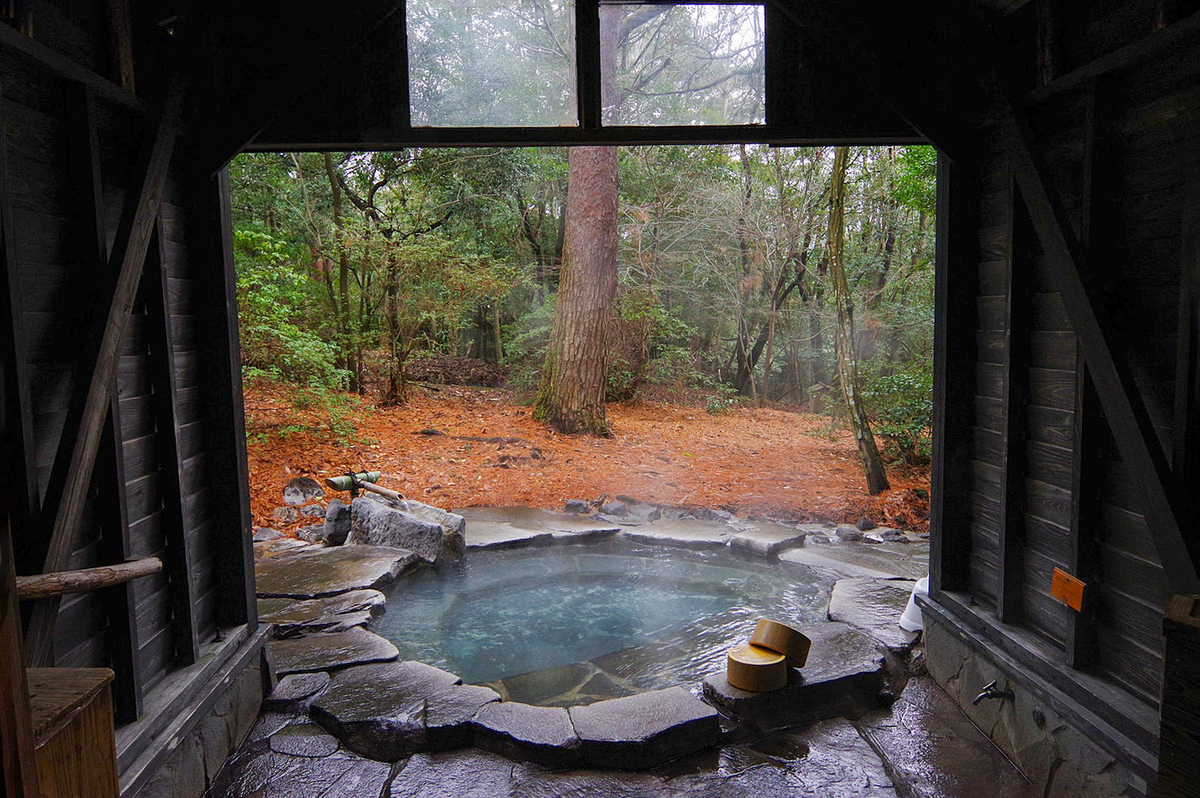 f:id:omoroionnsenn:20200511234526j:plain