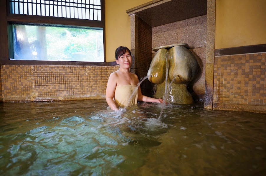 露天風呂　巨乳 おもろい湯口色々 - めっちゃおもろい温泉ぷらす