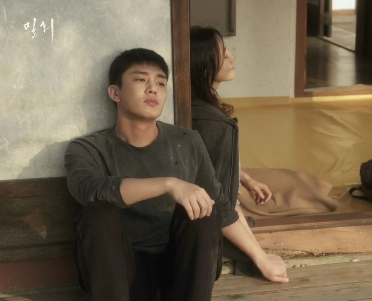 密会　ユアイン　キムヒエ