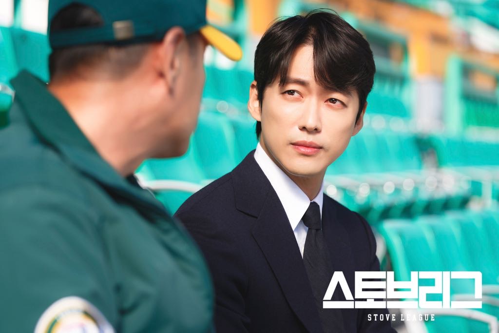 ドラマ  ストーブリーグ