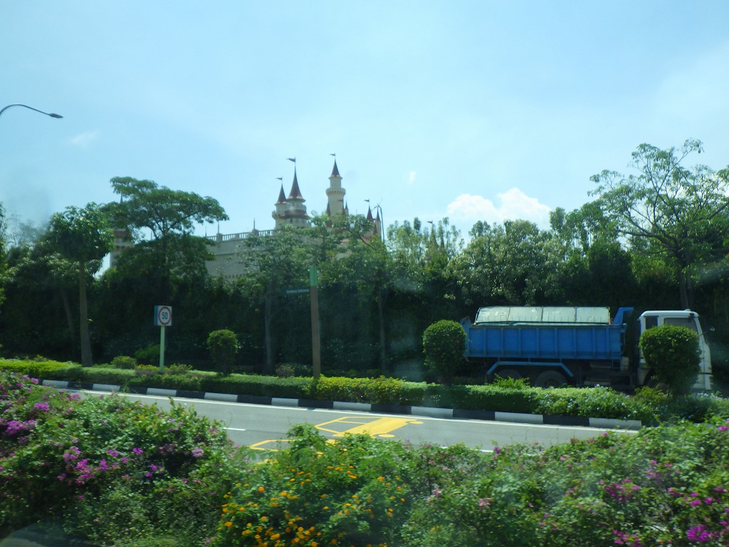 f:id:onemanwanderer:20171121131359j:plain f:id:onemanwanderer:20171121131359j:plain