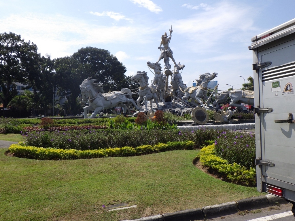 f:id:onemanwanderer:20180519182359j:plain f:id:onemanwanderer:20180519182359j:plain