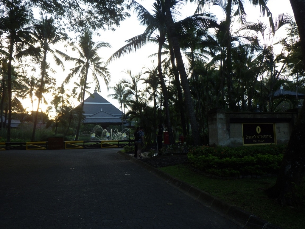 f:id:onemanwanderer:20180524072500j:plain f:id:onemanwanderer:20180524072500j:plain