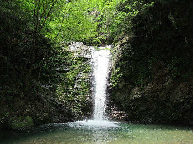 岐阜県 横谷峡にて四つの滝を堪能 温泉を求めて旅する時々ジョガーのブログ
