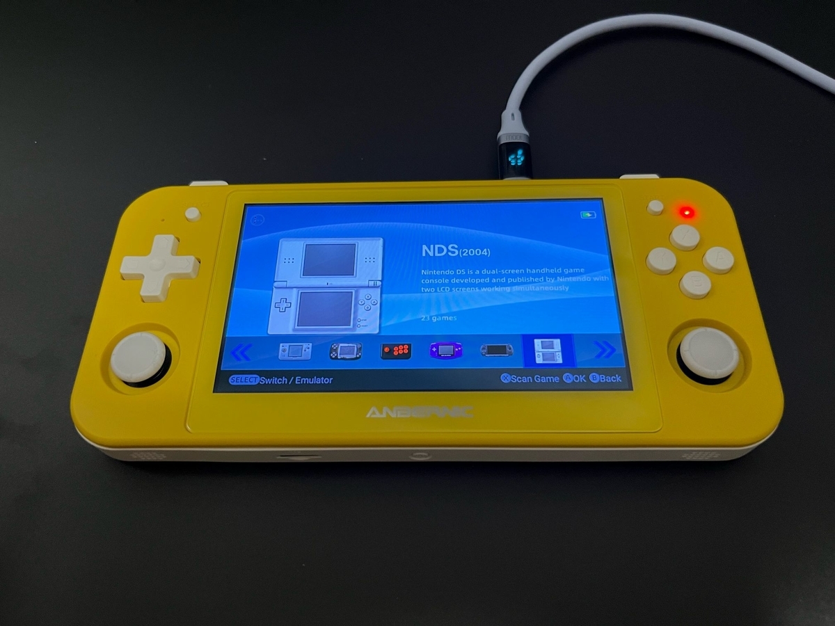 ポップな見た目でPS1とか出来る中華エミュレータ携帯ゲーム機 