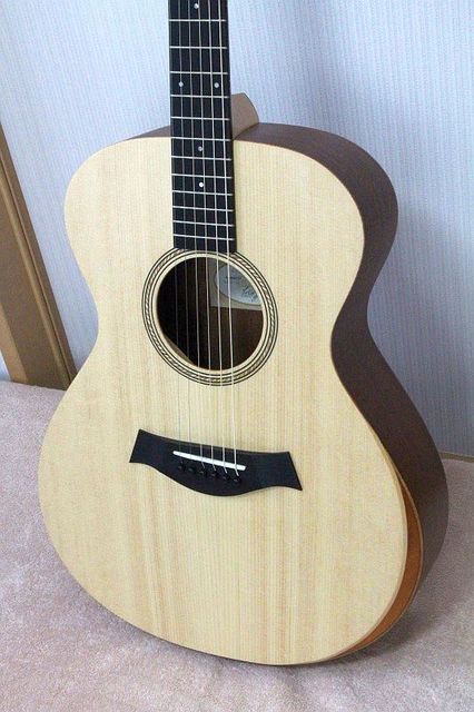 Taylor Academy 12(レフティ) - おんにょの真空管オーディオ