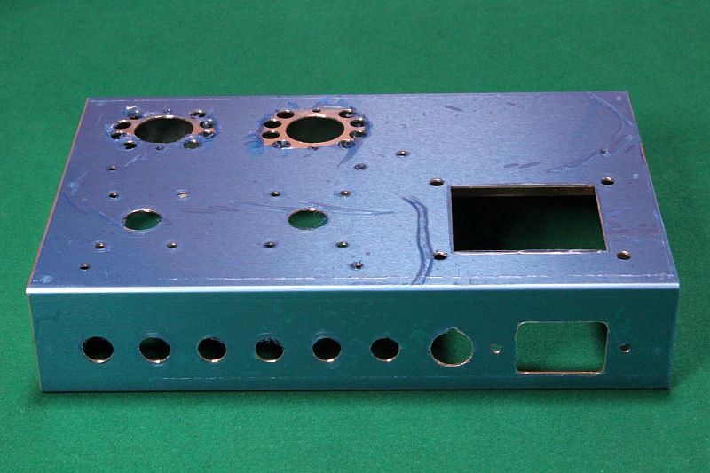 6N6Pプッシュプルアンプ・シャーシと裏蓋の穴開け - おんにょの真空管