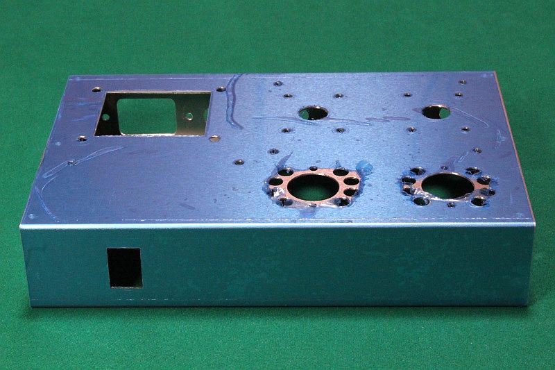 6N6Pプッシュプルアンプ・シャーシと裏蓋の穴開け - おんにょの真空管