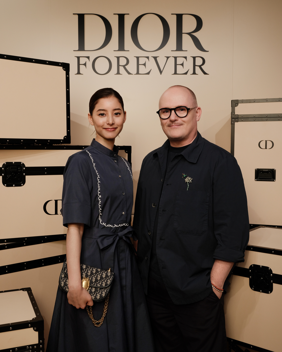 山下智久、新木優子ら豪華ゲストが祝福「ディオール フォーエヴァー