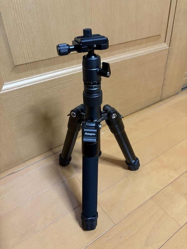 最短の状態の三脚の写真