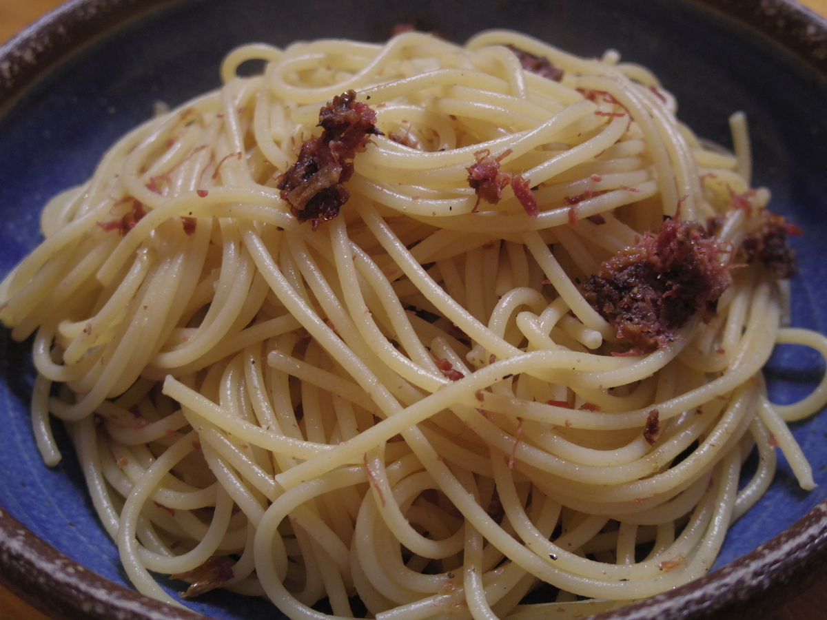 完成したコンビーフのパスタ