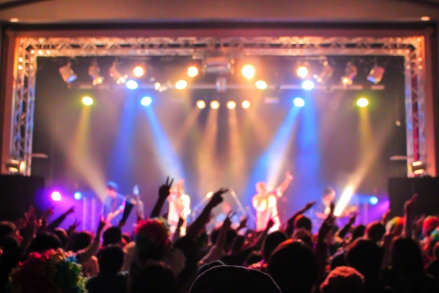 ライブの楽しみ方は人それぞれですが サークルモッシュが嫌いです Room45