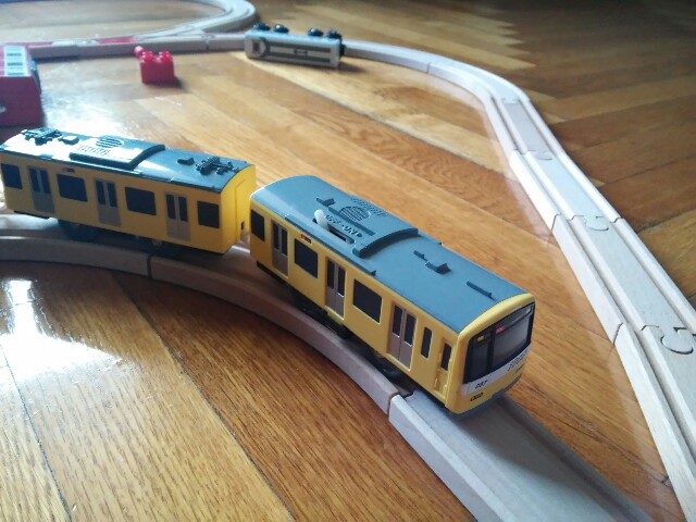 f:id:ooenoohji:20161219183319j:plain brio-plus-plarail