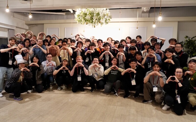 参加者の皆さん Rubyのロゴの形で