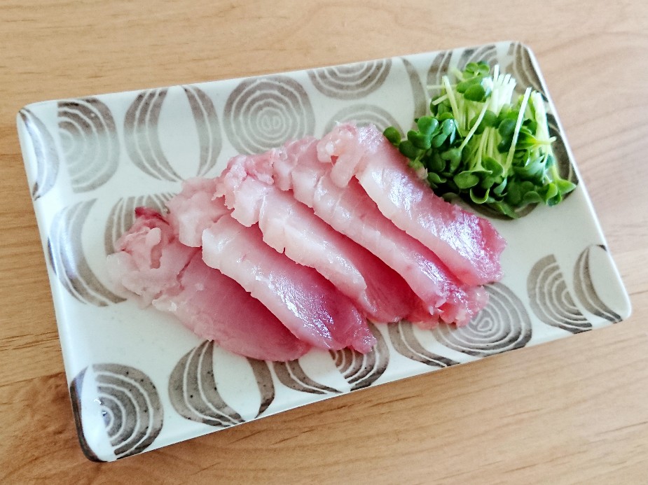 びんちょうマグロのさしみ