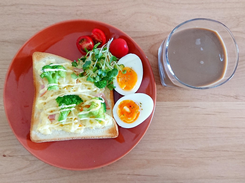 f:id:oomametomame:20190622215606j:plain ポテトサラダトースト