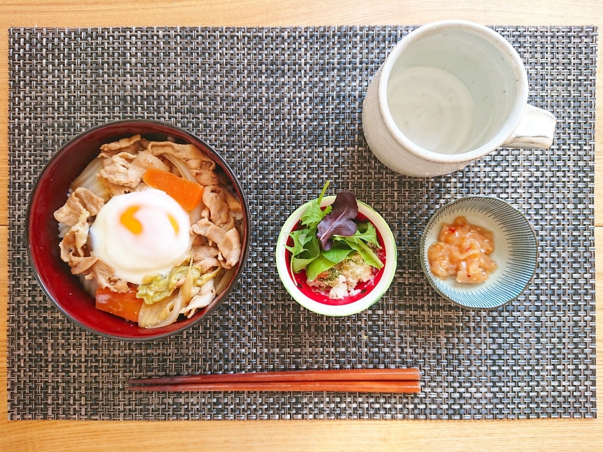 温玉がのった豚丼