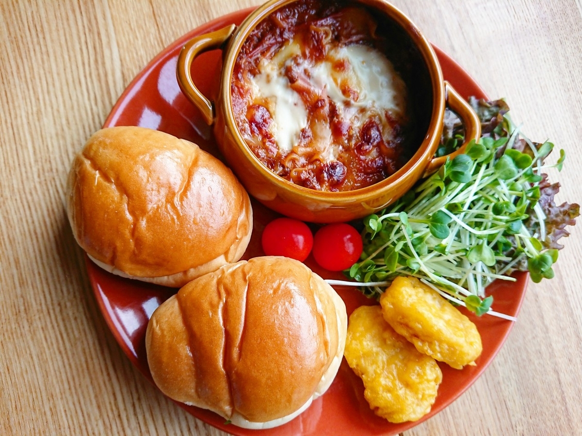 ロールパン ラザニア サラダ チキンナゲット