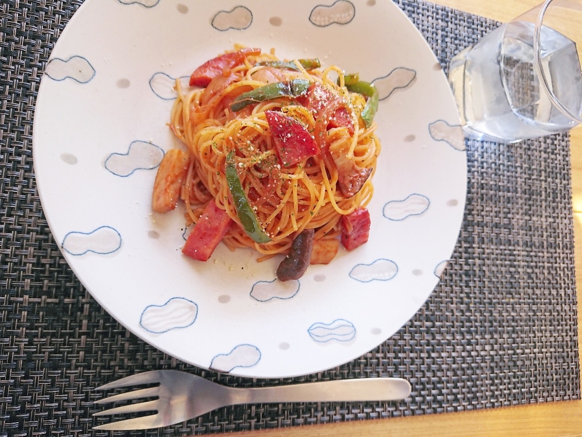 乳化が決めて 失敗しないおうちナポリタンの作り方 パスタレシピ おうちごはんストーリー