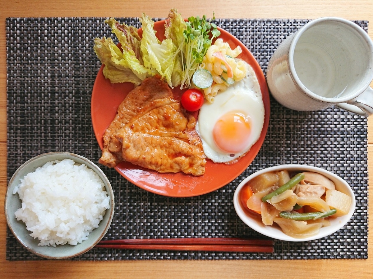 豚のしょうが焼きプレート ごはん 煮物