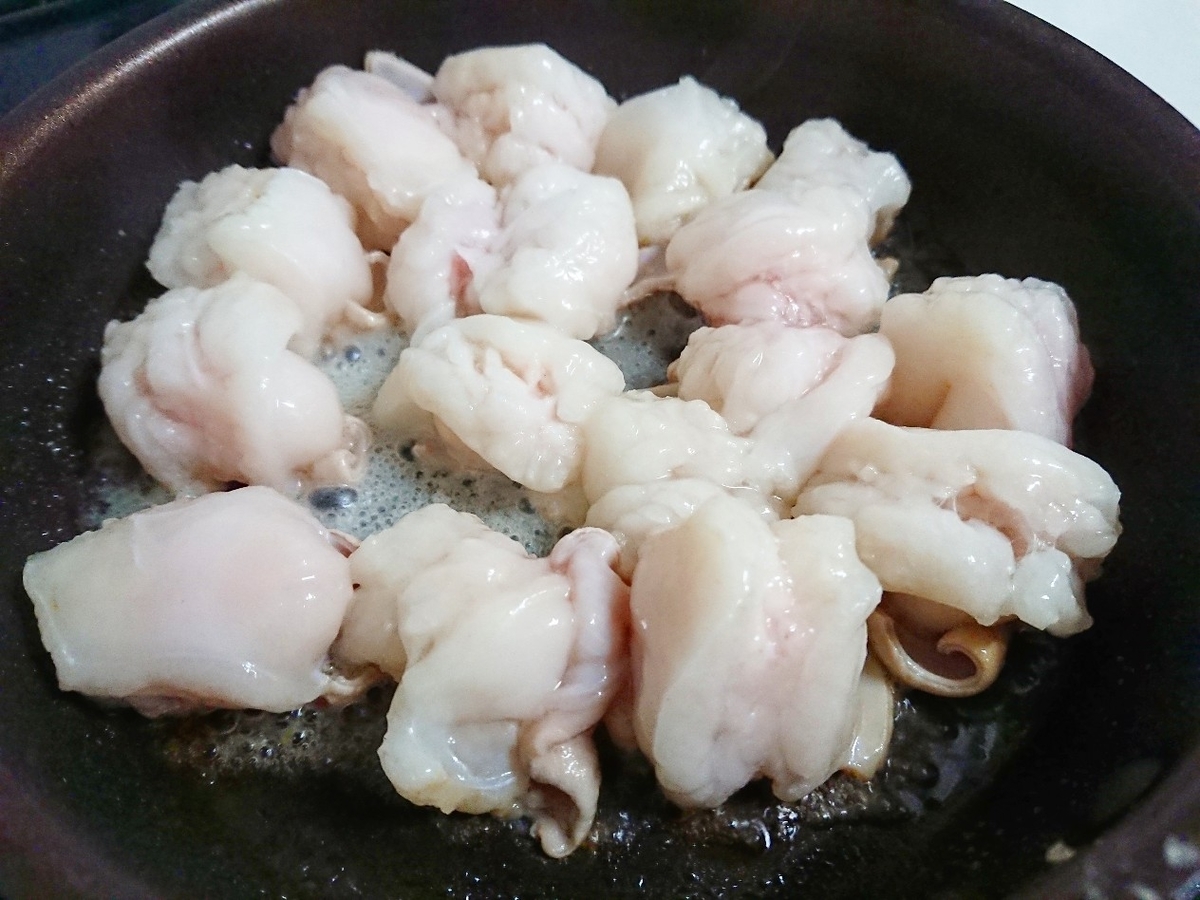 プロに聞いた おうちでホルモン マルチョウ を美味しく焼く方法 塩焼きレシピ おうちごはんストーリー プロに聞いた おうちでホルモン マルチョウ を美味しく焼く方法 塩焼きレシピ おうちごはんストーリー