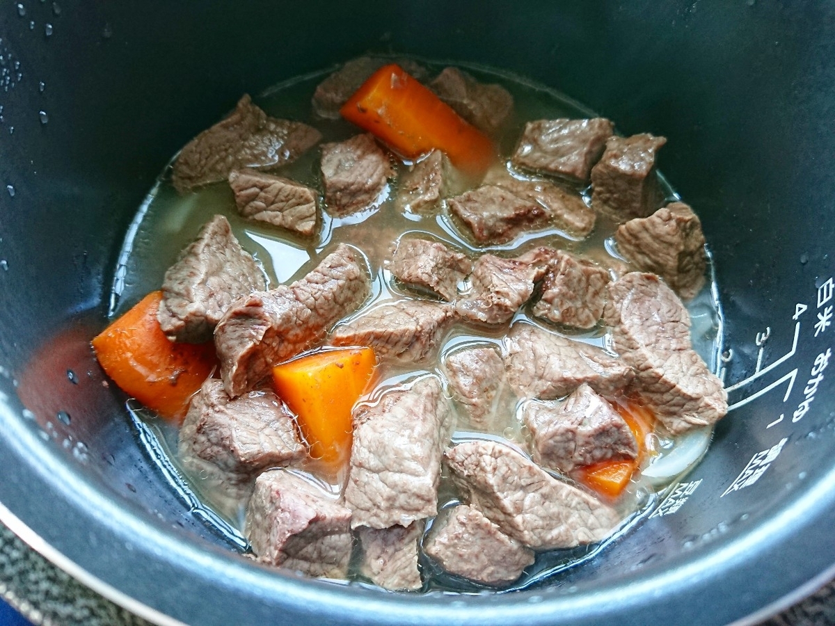 煮込んだカレー