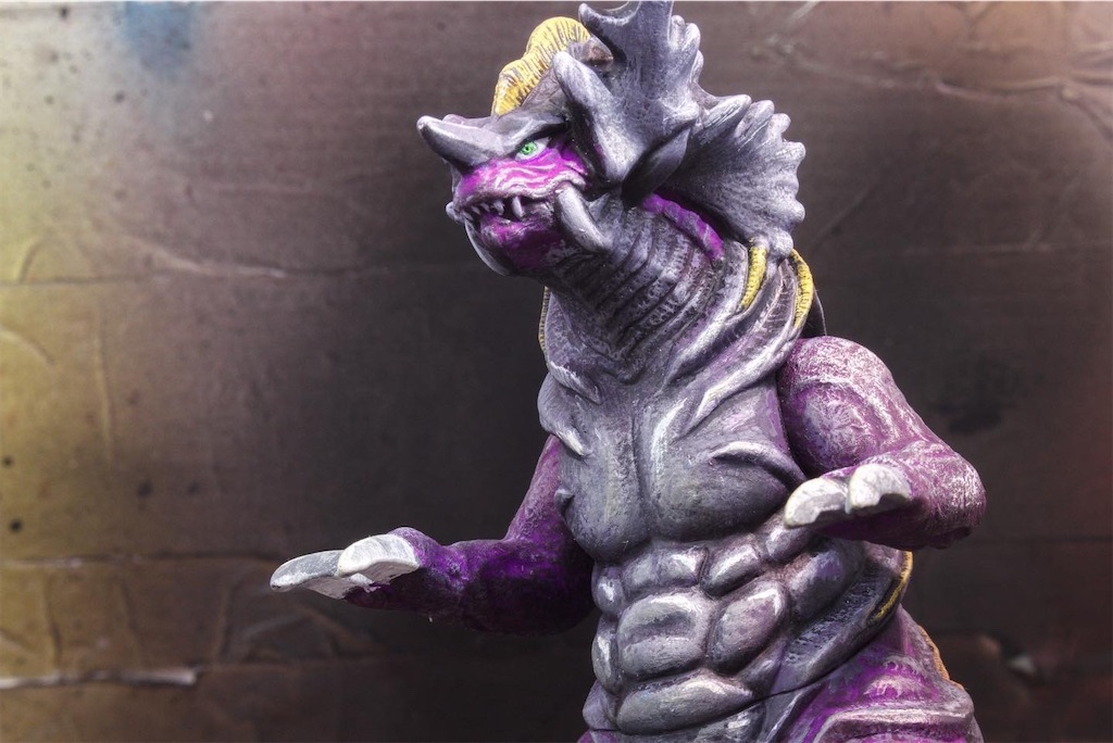ソフビリペイント ウルトラ怪獣シリーズ デスドラゴを筆塗り塗装 いろいろ