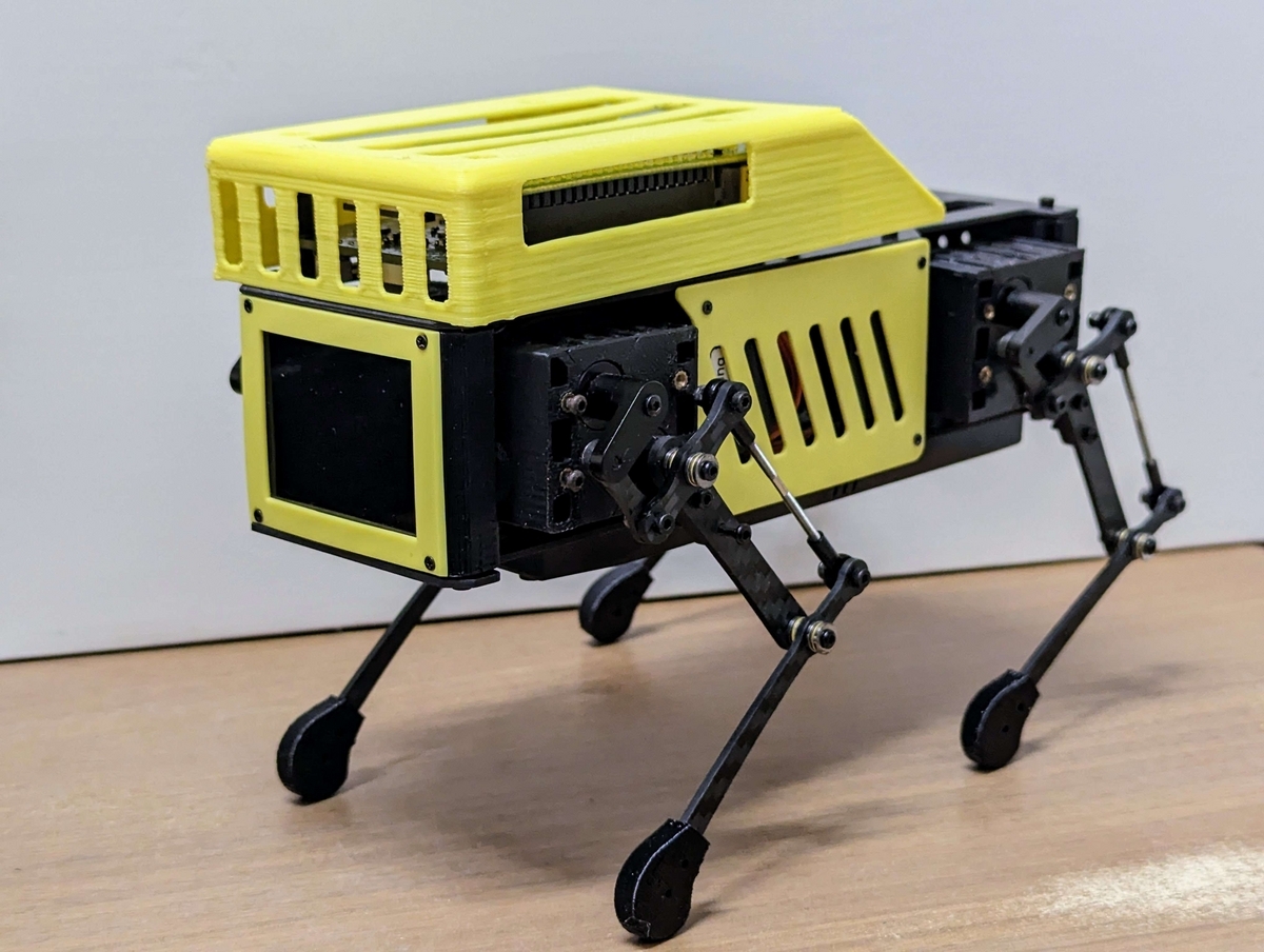 調査のために購入した市販の小型4脚ロボット