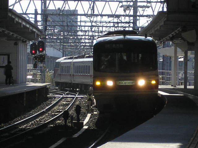 20111210125533