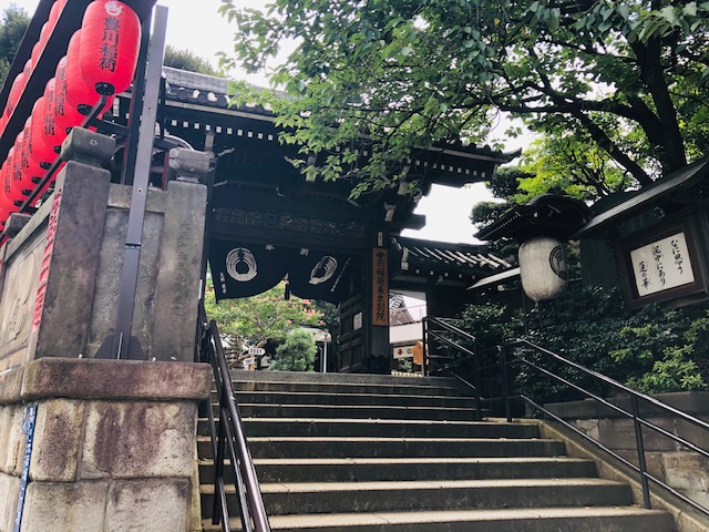 豊川稲荷　正面