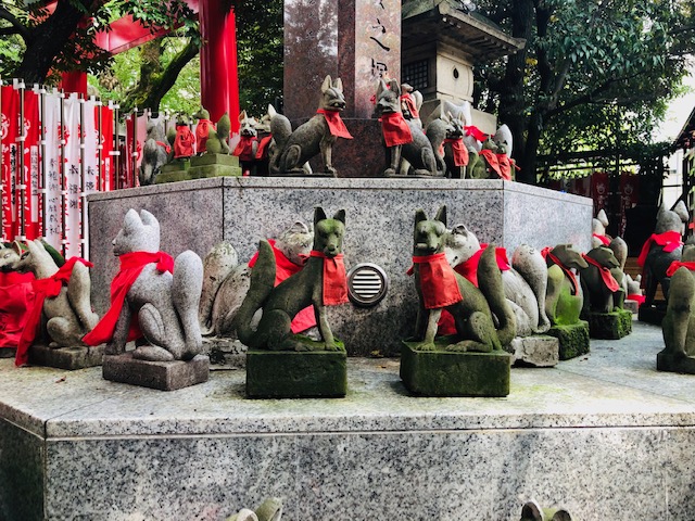豊川稲荷　お狐さま