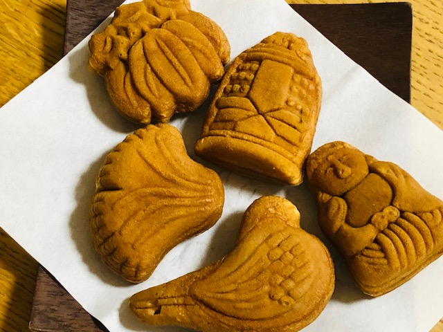 豊島屋　名所まんじゅう
