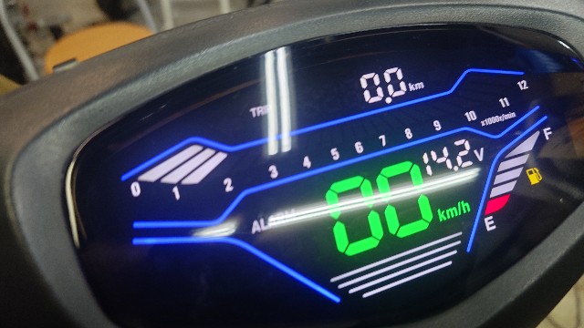 アドレスV125G デジタルメーター取り付け - orekurogare's blog