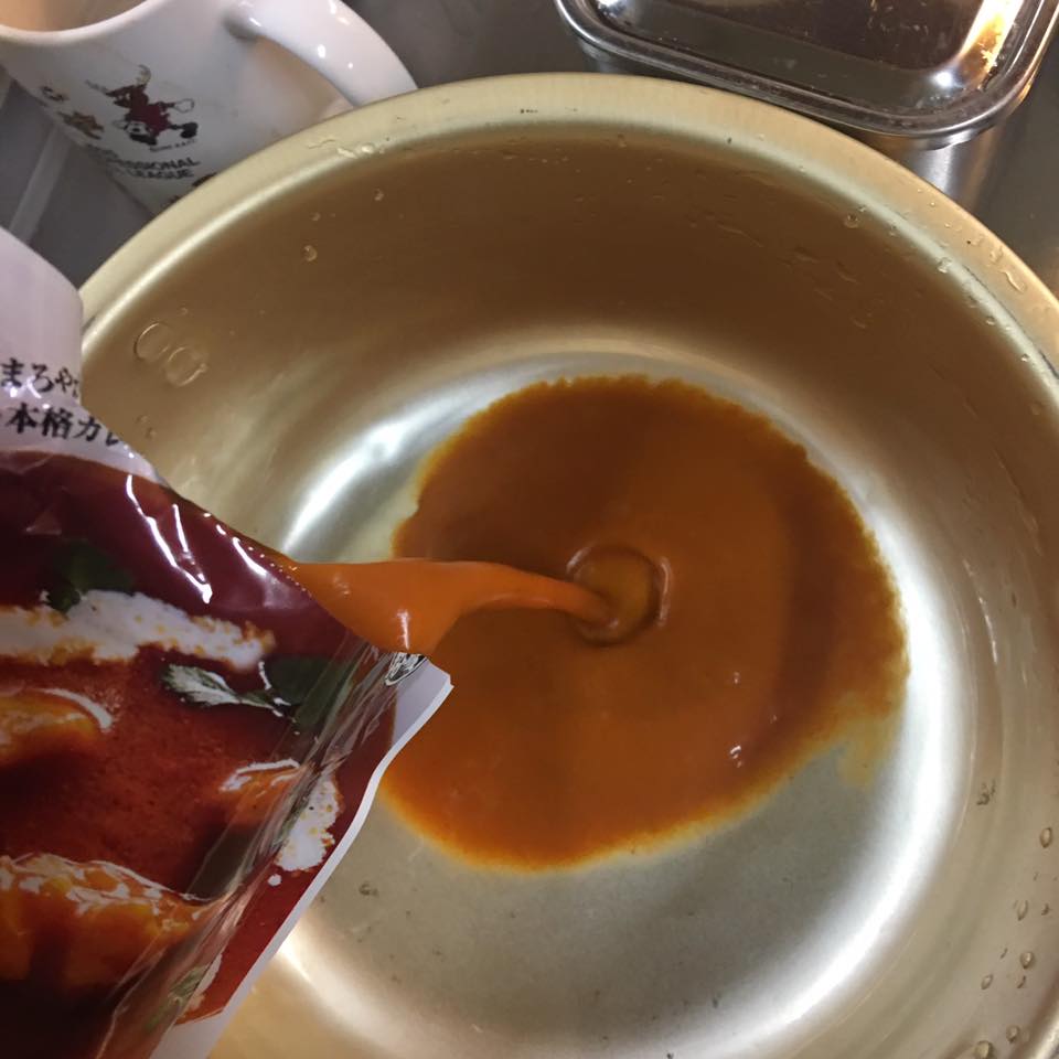 業務スーパー バターチキンカレー を作って食べてみた 令和版 店長のご飯