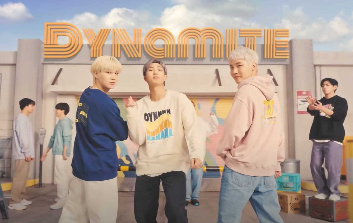 BTS FILA dynamite シュガ３点セット FILAがBTSとのコラボコレクション「Let's Be Dynamite」を発表