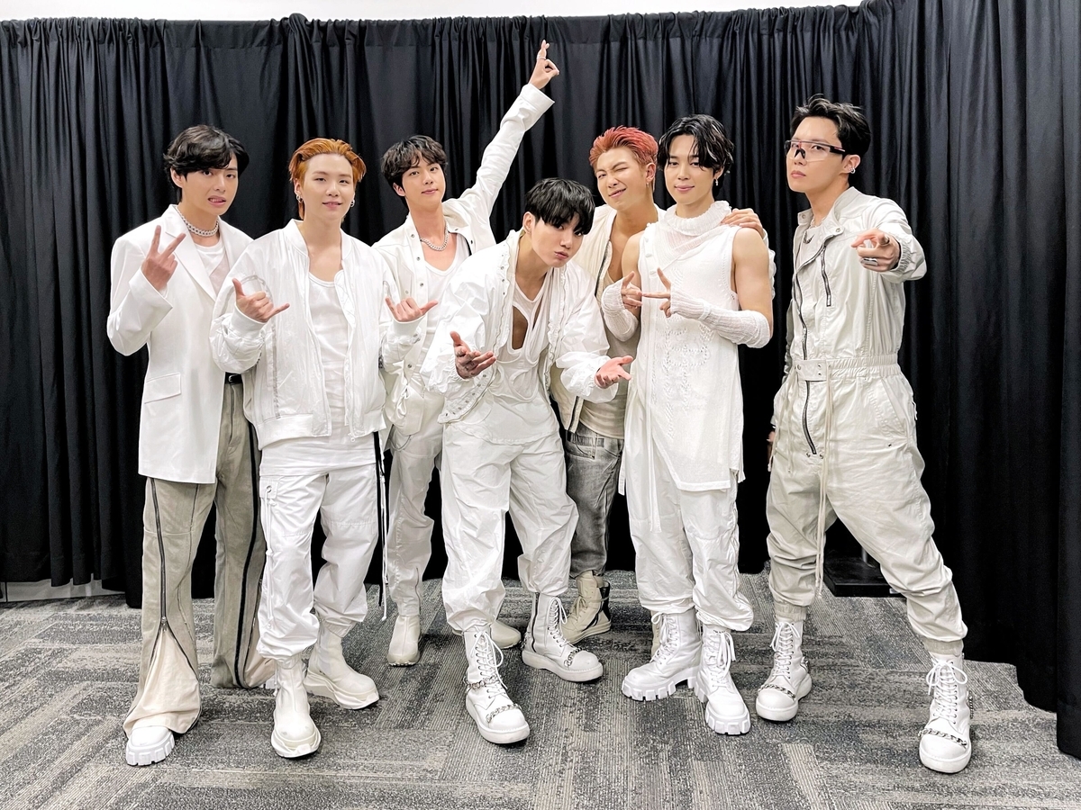 BTS / PERMISSION TO DANCE ON STAGE LA 20211202 - Happy
